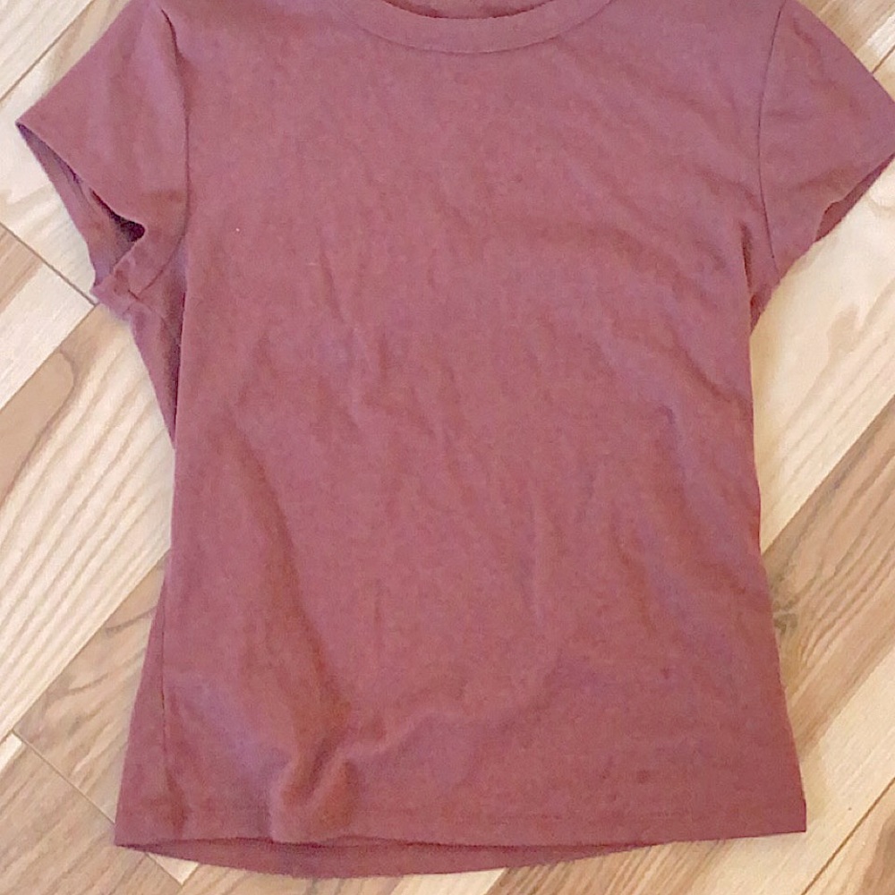 dusty mauve pink tight t-shirt